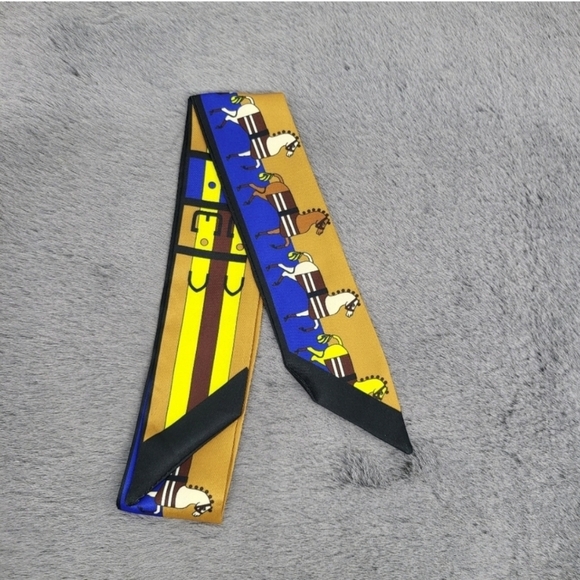 New Horse Print Silk Skinny Scarf Twilly - Picture 2 of 7